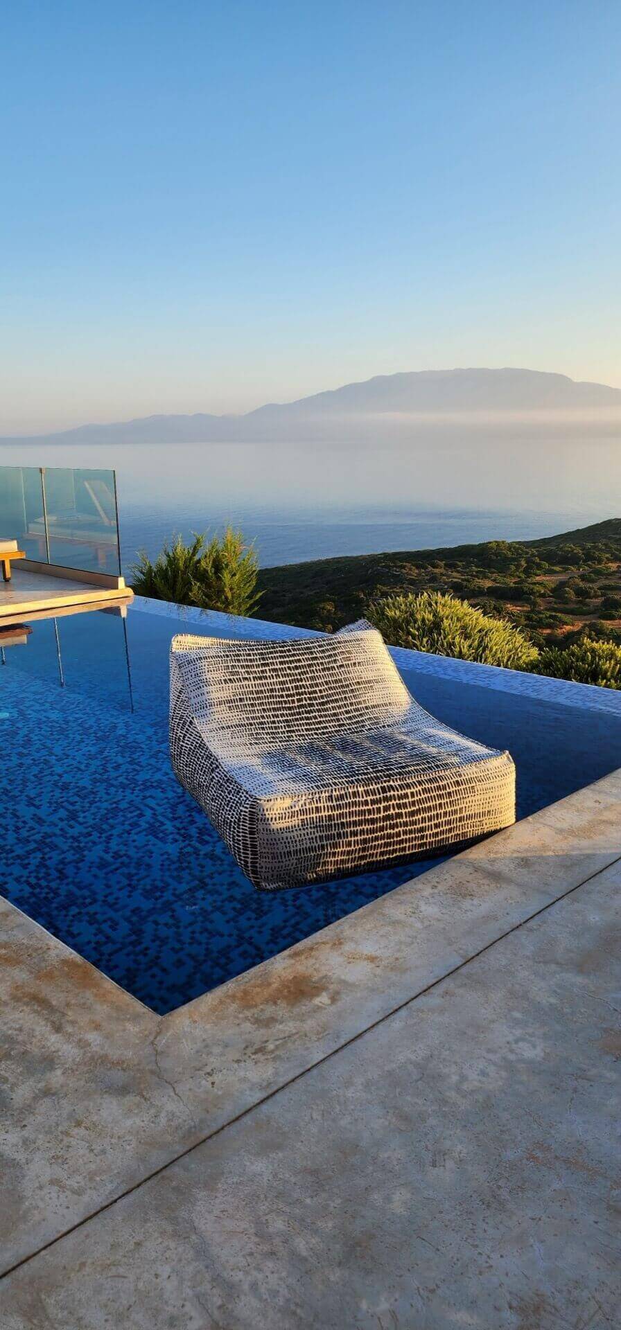 European Lounger gallery image 40