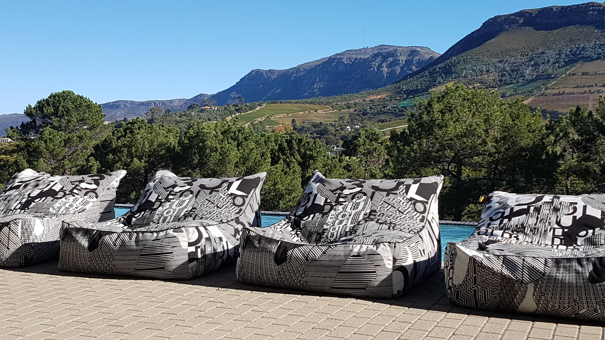 European Lounger gallery image 57